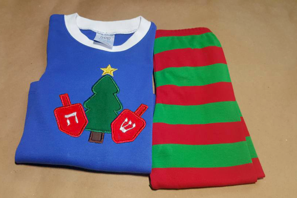 Christmas Tree and Dreidels Applique Review
